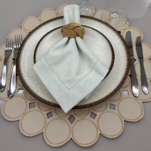 Lugar Americano Esfera - 1 face - creme com bordado dourado