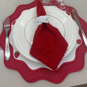 Lugar Americano Morango -  2 Faces - Branco / Bege Escuro Bordado Morangos