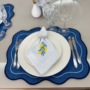 Lugar Americano Ondas linho - 2 faces - azul  / branco com bordado degradê azul