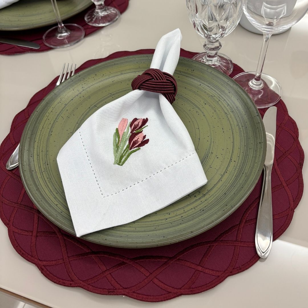 Lugar Americano Elos - 2 faces - bordo / bege com bordado bordo