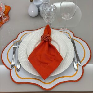 Lugar Americano Cores - 2 faces - branco / laranja com bordado degradê laranja e laranja claro
