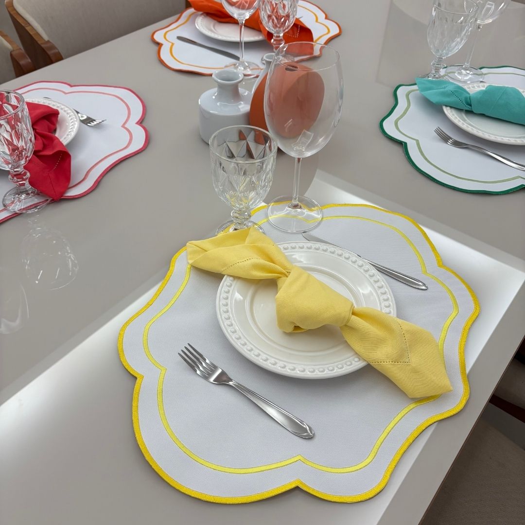 Lugar Americano Cores - 2 faces - branco / amarelo com bordado degradê amarelo e amarelo mais claro - Imagem 8