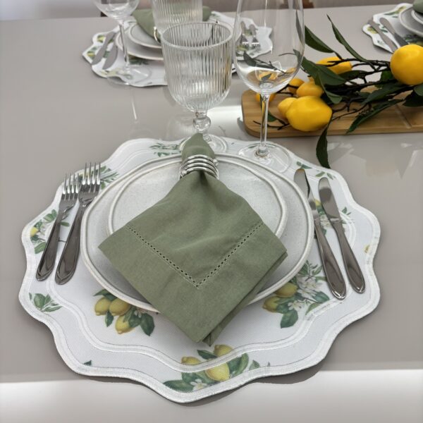 Lugar Americano Lemon - 2 faces - verde musgo /branco estampado com limão siciliano com bordado branco