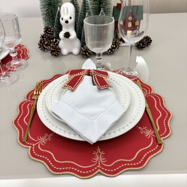 Lugar Americano Pinheiro de Natal - 2 faces - vermelho / corino branco  com bordado dourado