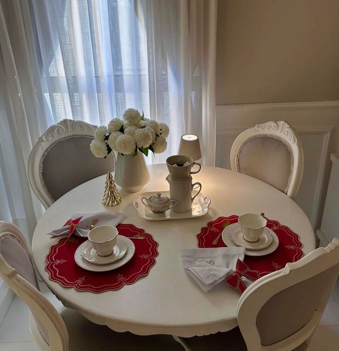 Lugar Americano Pinheiro de Natal - 2 faces - vermelho / corino branco com bordado dourado - Imagem 10